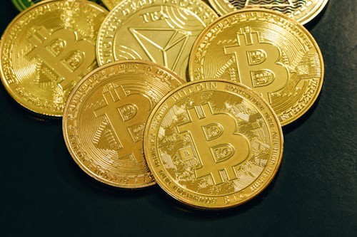 DeepSeek扰乱市场,投资者认为对科技巨头影响有限,特朗普政策成焦点