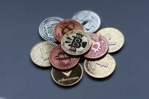 比特币价格与美CPI及美联储利率决定关系解析